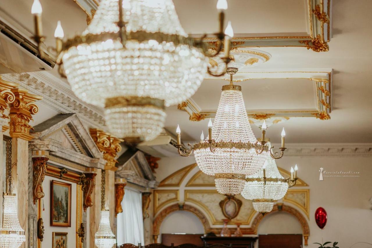 Hotel Ksiaze Poniatowski Lesznowola  외부 사진